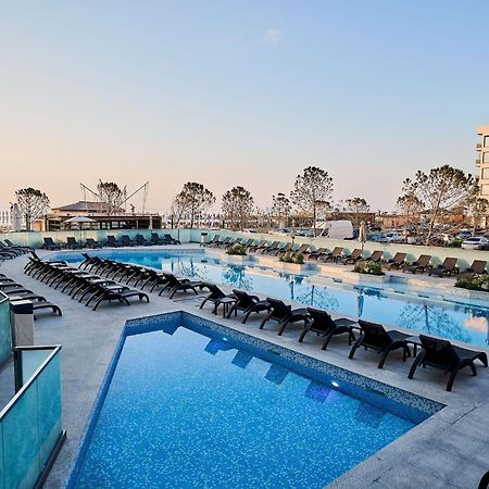 Newvision Apartment In Infinity Beach Resort - Parking Mamaia Extérieur photo